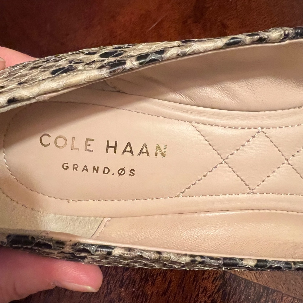 EUC Cole Haan OS Python Print Leather & Bow Low Heel Wedge Shoes Size 7 M - Picture 8 of 9